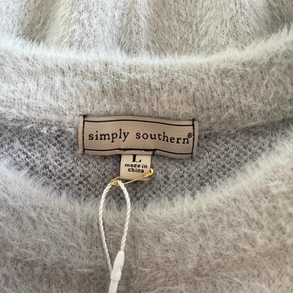 Simply Southern Aztec Soft & Fuzzy Long Sleeve Sweater Large - Picture 5 of 7